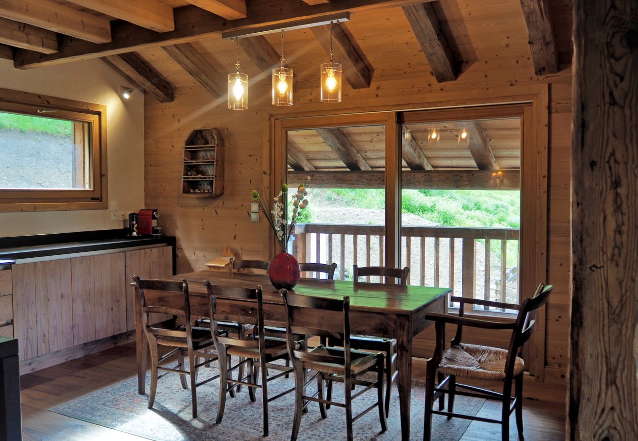 Chalet à Les Carroz d'Arâches - Magnifique chalet, 12 personnes, 6 chambres ,  3 salles d'eau,  Les Carroz  domaine skiable du Grand Massif  - NAN620