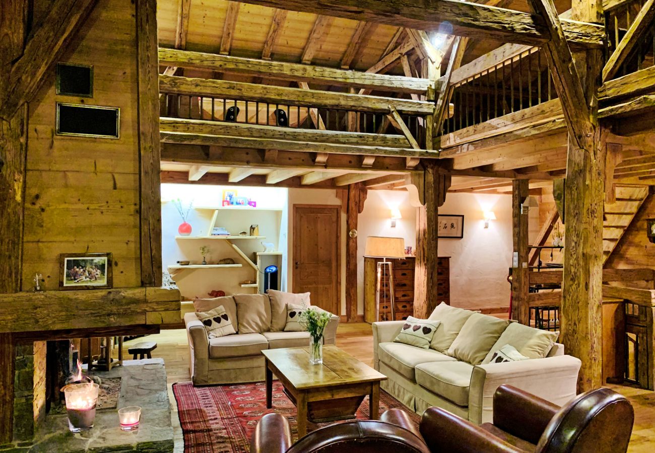 Chalet à Les Carroz d'Arâches - Magnifique chalet, 12 personnes, 6 chambres ,  3 salles d'eau,  Les Carroz  domaine skiable du Grand Massif  - NAN620