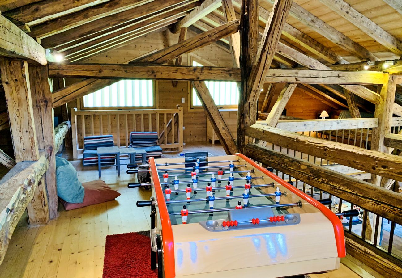 Chalet à Les Carroz d'Arâches - Magnifique chalet, 12 personnes, 6 chambres ,  3 salles d'eau,  Les Carroz  domaine skiable du Grand Massif  - NAN620