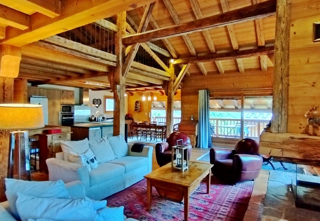 Chalet à Les Carroz d'Arâches - Magnifique chalet, 12 personnes, 6 chambres ,  3 salles d'eau,  Les Carroz  domaine skiable du Grand Massif  - NAN620