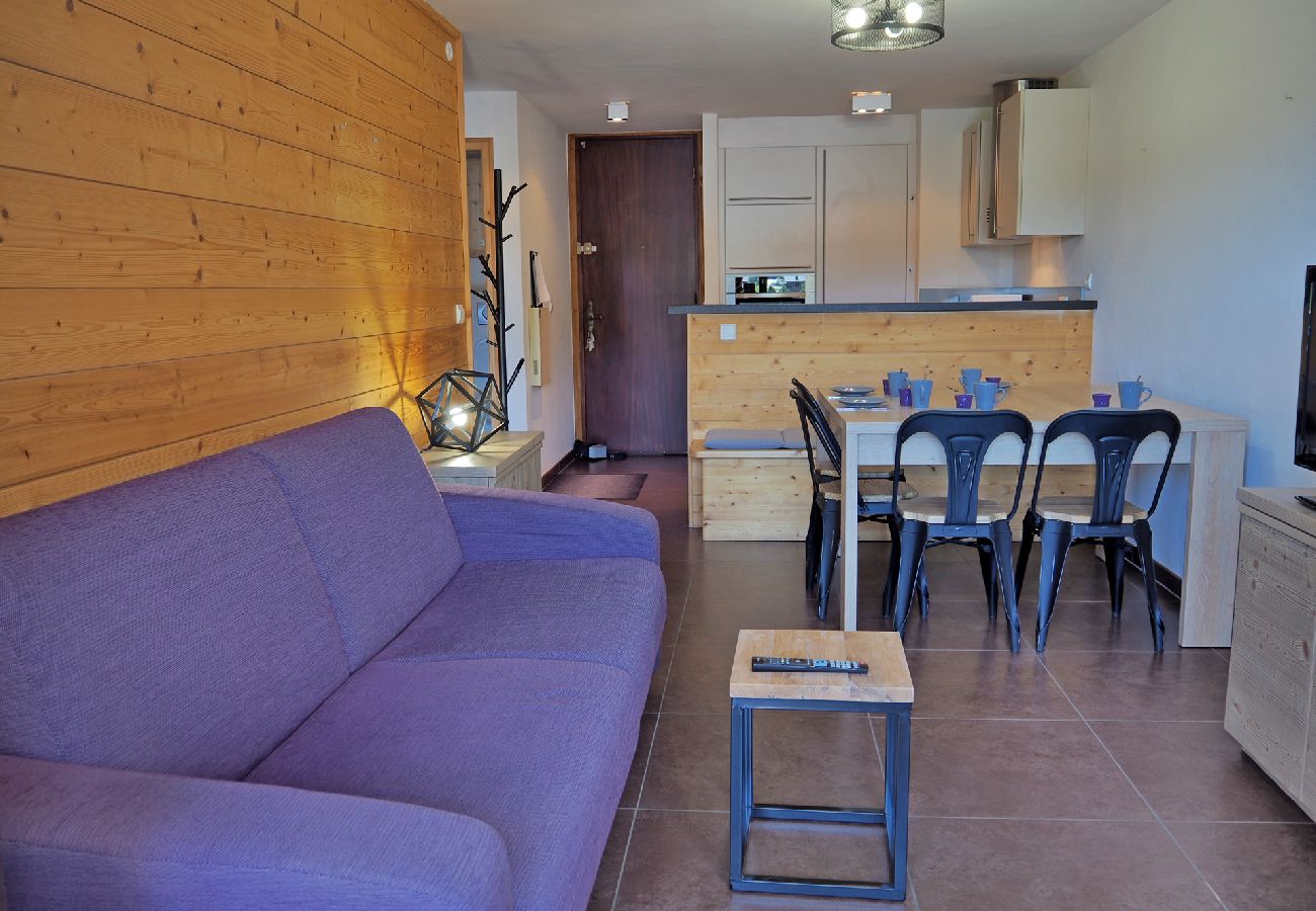 Appartement à Les Carroz d'Arâches - Plein centre, appartement 2 pièces 4/6 personnes, résidence le Solaret - SOL624