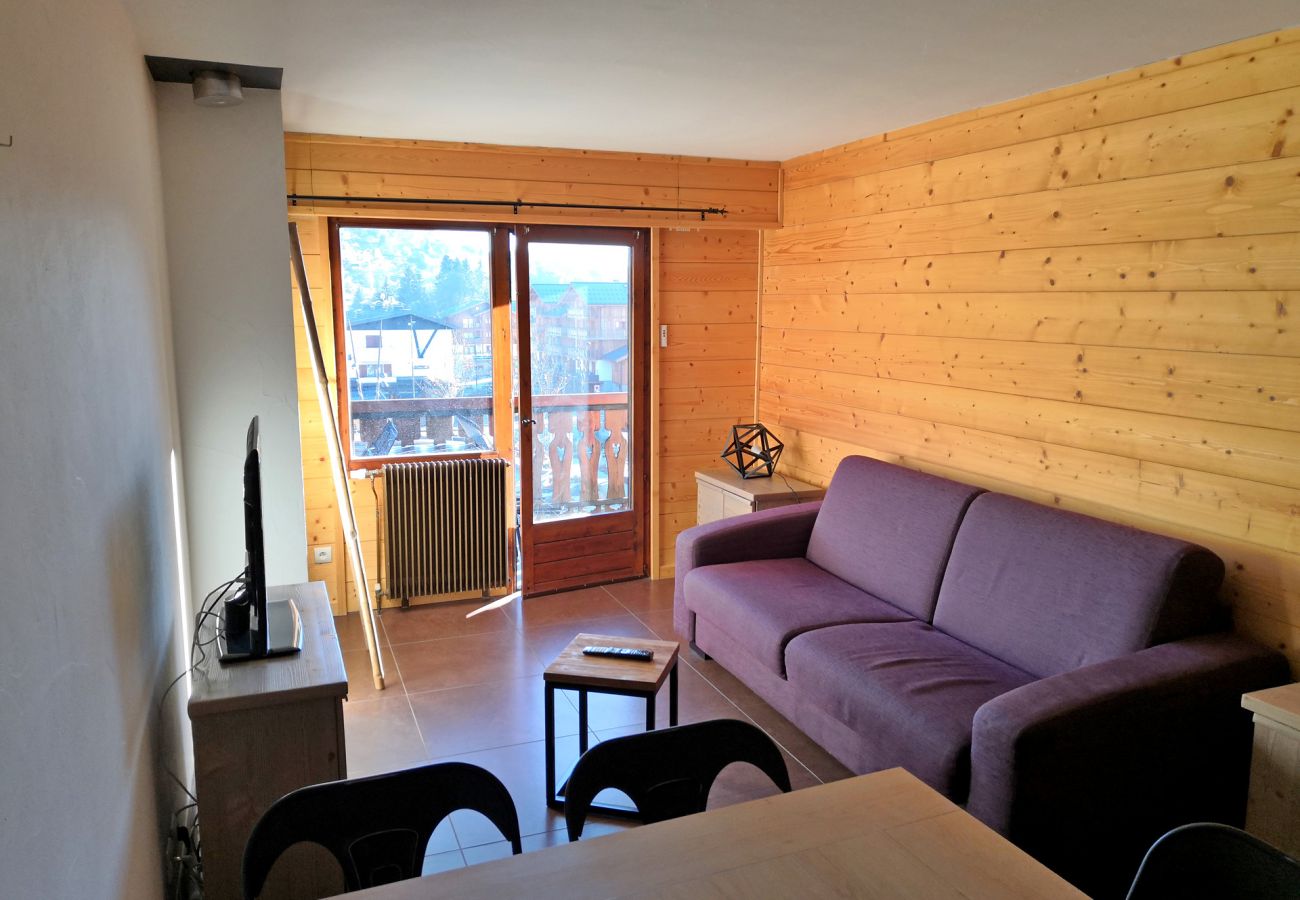 Appartement à Les Carroz d'Arâches - Plein centre, appartement 2 pièces 4/6 personnes, résidence le Solaret - SOL624