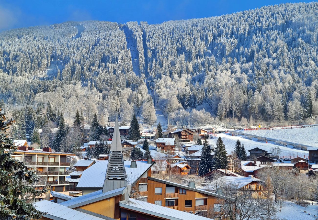 Appartement à Les Carroz d'Arâches - 4 Pièces 6 pers au coeur du village, LES CHALETS D'ELINE Parking souterrain,  1 balcons-ELI699