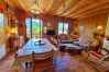 Chalet à Les Carroz d'Arâches - Location vacances Chalet 6 personnes à 1,5 km du centre - NAN700