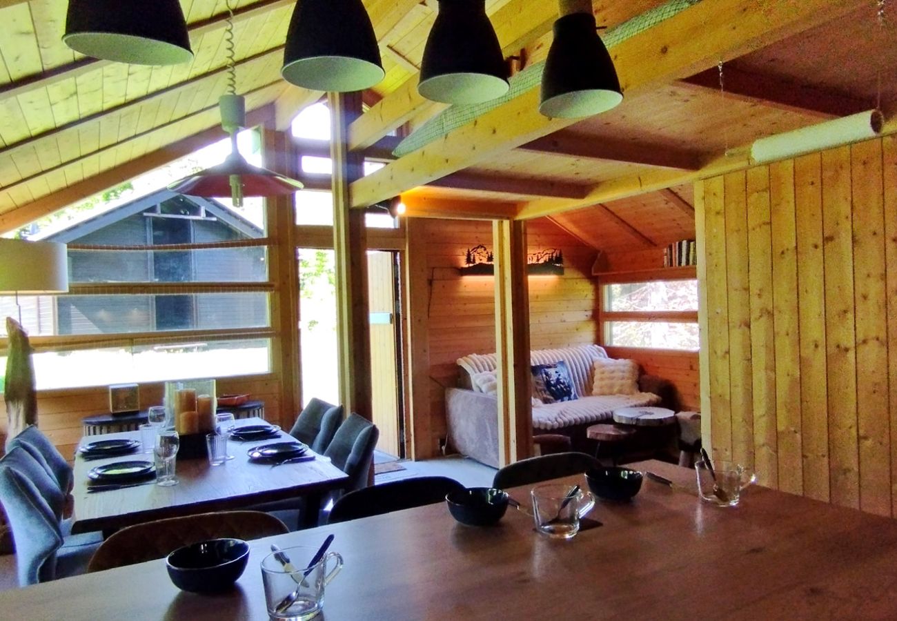 Chalet à Les Carroz d'Arâches - Chalet Norvégien pour 6 pers proche du télécabine