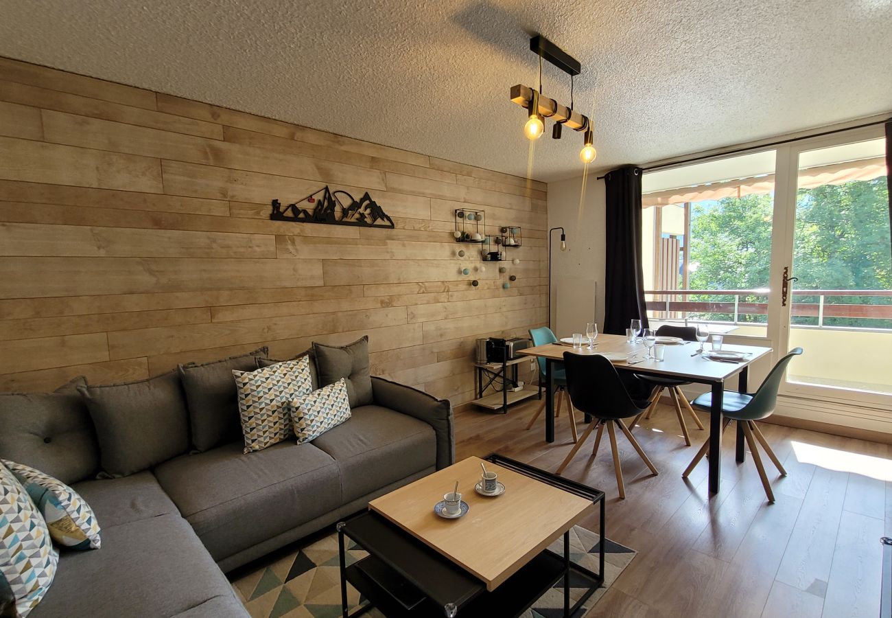 Appartement à Les Carroz d'Arâches - 3 pièces 6 personnes  proche Aquacîme et ski Bus PRB656