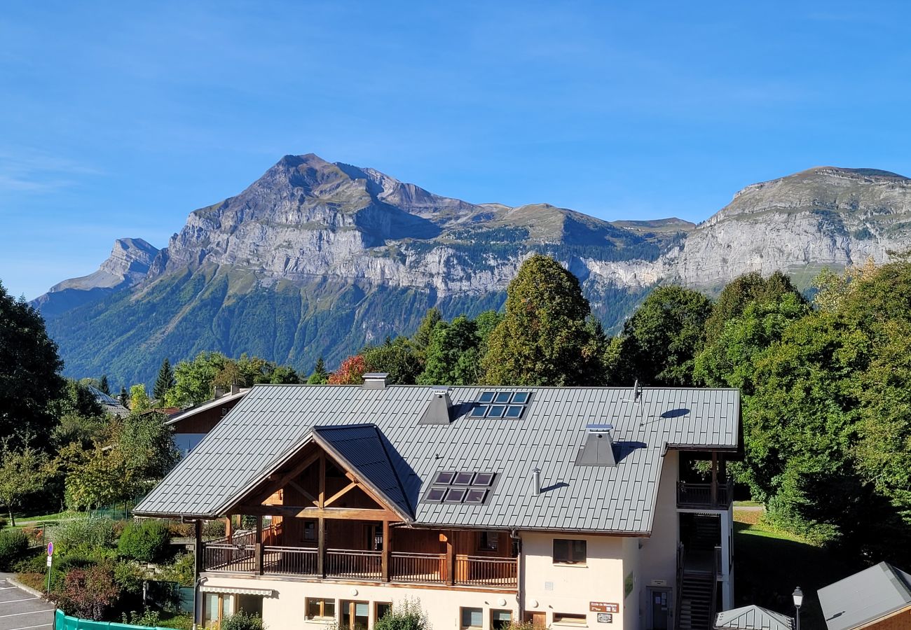 Appartement à Arâches-la-Frasse - 4 pièces 8 personnes neuf centre village proche patinoire QUA659