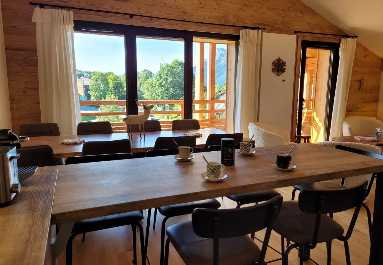 Appartement à Arâches-la-Frasse - 4 pièces 8 personnes neuf centre village proche patinoire QUA659