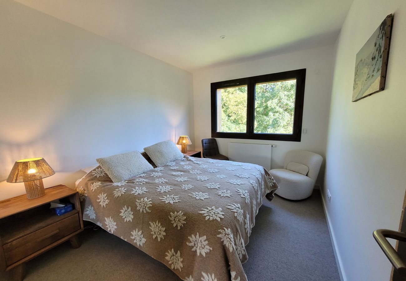 Appartement à Arâches-la-Frasse - 4 pièces 8 personnes neuf centre village proche patinoire QUA659