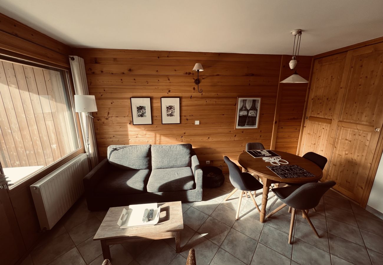 Appartement à Les Carroz d'Arâches - Appartement 2  pièces 3 personnes  Proche centre et ski bus - EBR660