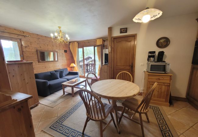 Appartement à Les Carroz d'Arâches - Appartement 3 pièces 4 à 6 personnes proche piscine, skibus -ALP662