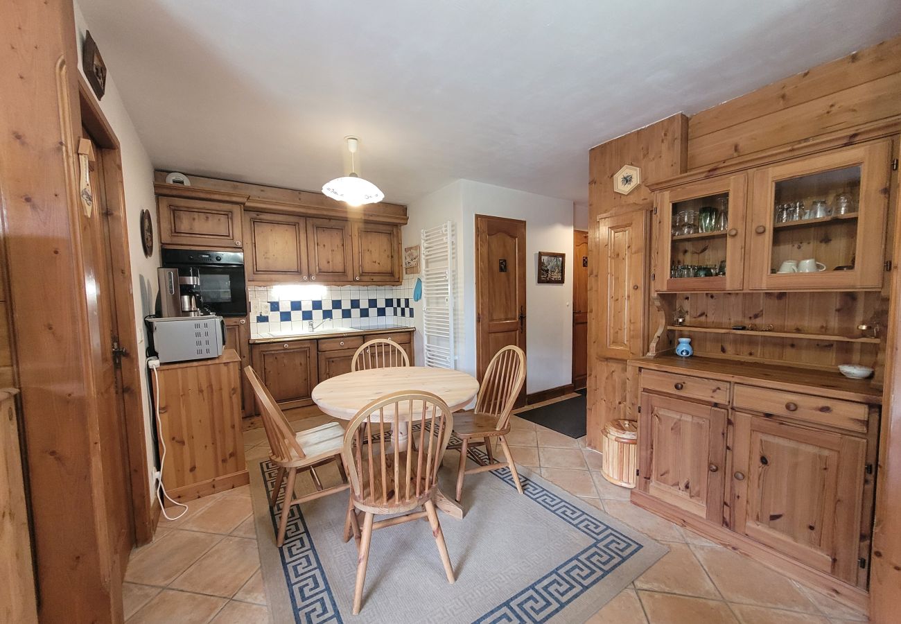 Appartement à Les Carroz d'Arâches - Appartement 3 pièces 4 à 6 personnes proche piscine, skibus -ALP662