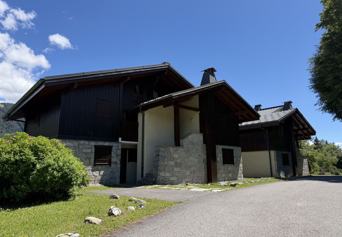 Appartement à Les Carroz d'Arâches - Appartement 3 pièces 4 à 6 personnes proche piscine, skibus -ALP662