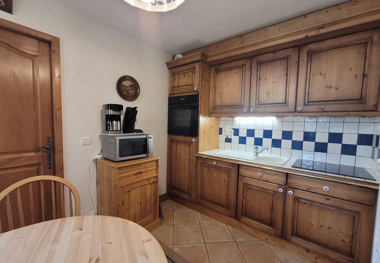 Appartement à Les Carroz d'Arâches - Appartement 3 pièces 4 à 6 personnes proche piscine, skibus -ALP662