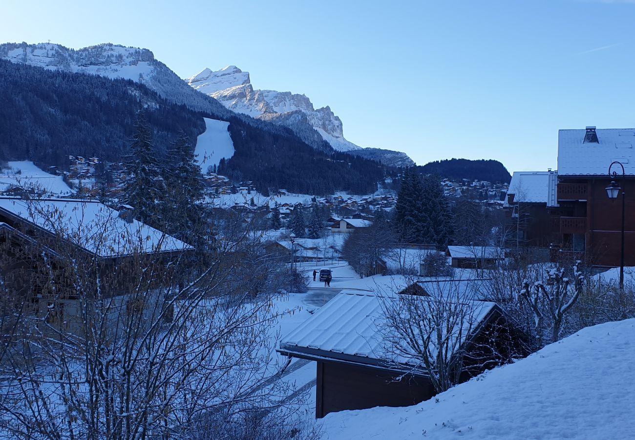 Appartement à Les Carroz d'Arâches - Appartement 3 pièces 4 à 6 personnes proche piscine, skibus -ALP662