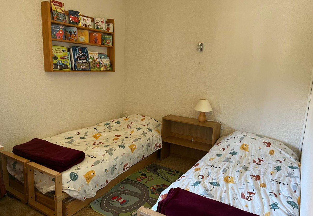 Appartement à Arâches-la-Frasse - Appartement 3 pièces 4 à 5 personnes proche piscine, skibus -PRB663